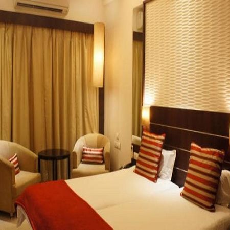 קוטה Surya Royal Hotel מראה חיצוני תמונה