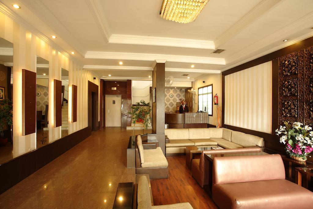 קוטה Surya Royal Hotel מראה חיצוני תמונה