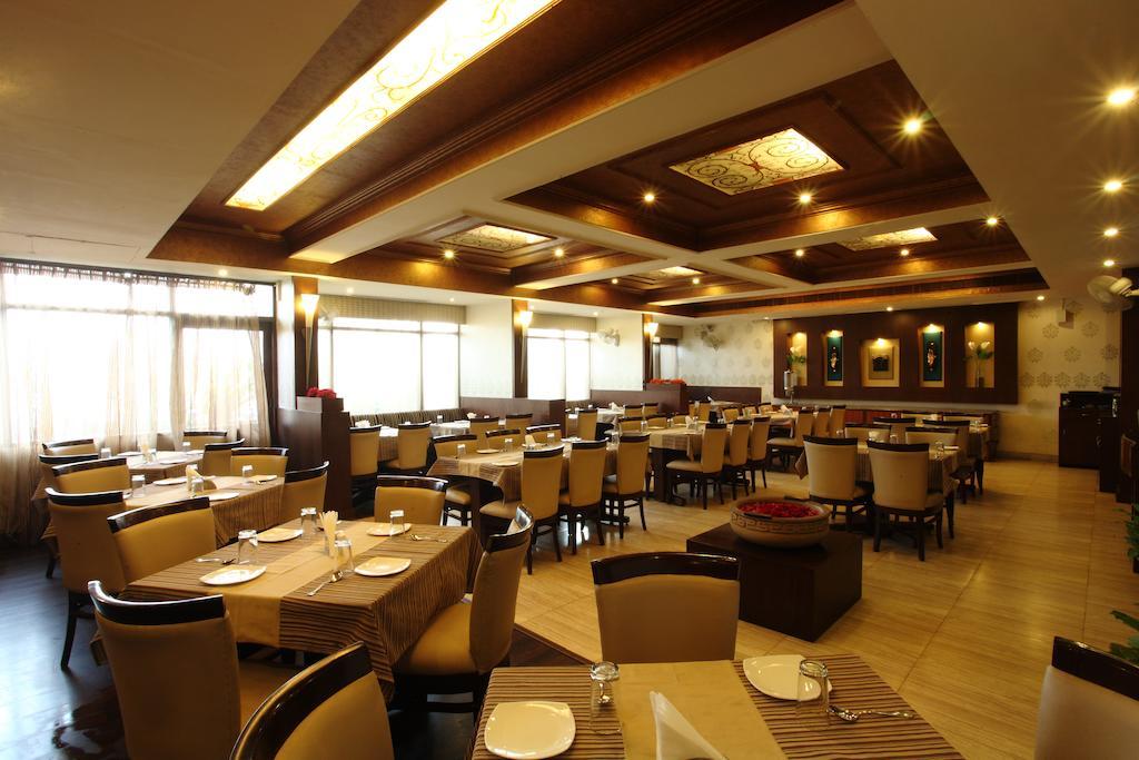 קוטה Surya Royal Hotel מראה חיצוני תמונה
